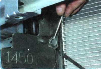 Замена радиатора охлаждения (автомат с конд.) Шевроле Авео 1.2, 1.4, 1.6 (Т200, Т250, Т255 и Т300) по низкой цене в Москве в автосервисе GM-City