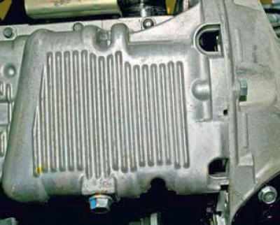 Замена заднего сальника коленчатого вала Chevrolet Lacetti J200, Ремонт  двигателя